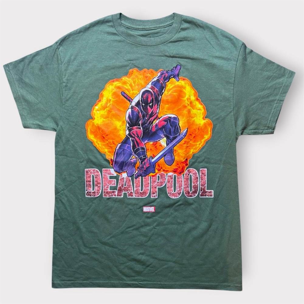 Marvel Deadpool Graphic T-Shirt Mens Medium Green Explosion Katana Short Sleeve